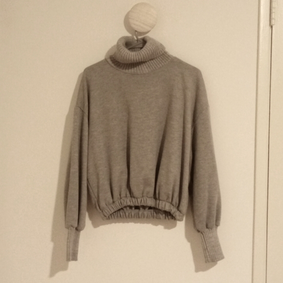Zara Gray Turtle Neck Sweatshirt - Picture 1 of 4